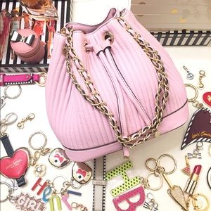Henri Bendel 712 Bucket Bag